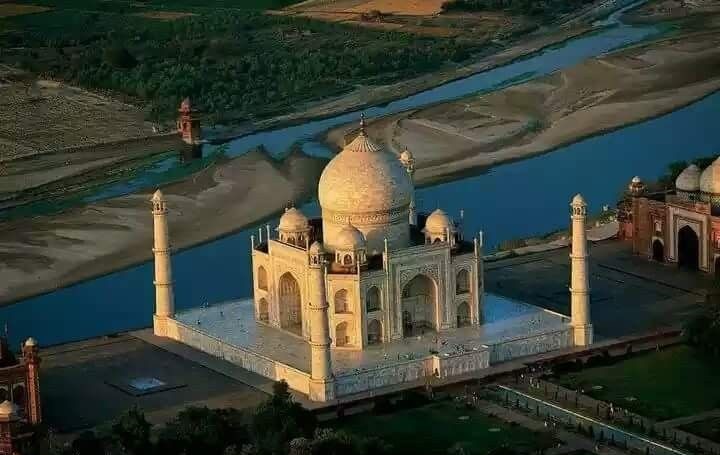 Read more about the article Taj mahal Same Day Tour by Train